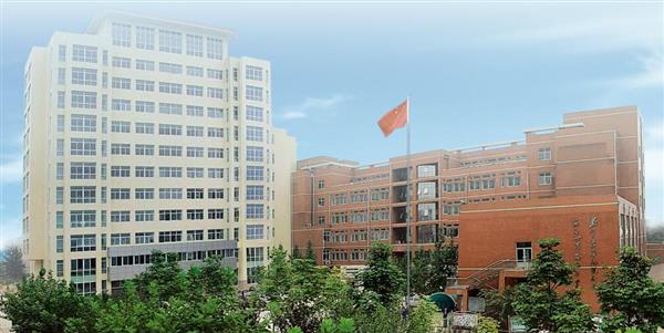 保定市理工中等專業(yè)學(xué)校教學(xué)設(shè)施完善嗎？