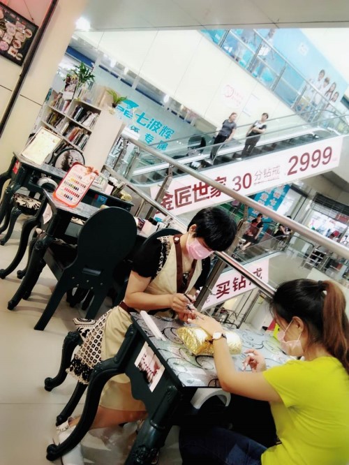 纖指圓夢想！保定東方技工學(xué)校創(chuàng)業(yè)者——李丹！  