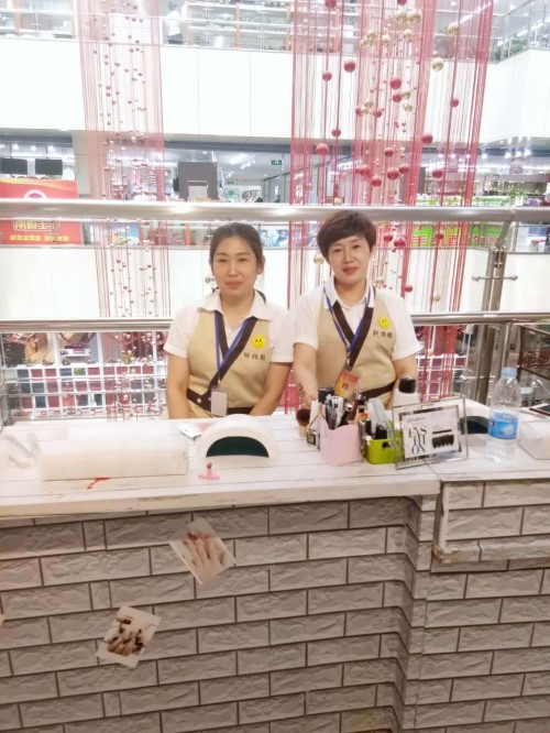 纖指圓夢想！保定東方技工學(xué)校創(chuàng)業(yè)者——李丹！  