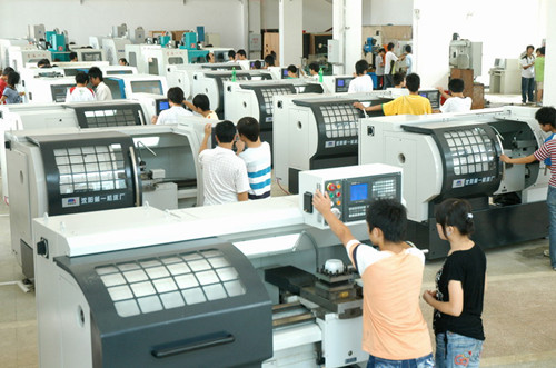 濟南有沒有學(xué)數(shù)控的學(xué)校？