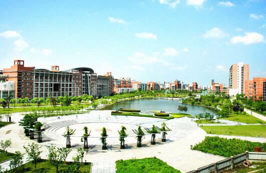 河北工貿(mào)專修學(xué)院統(tǒng)招本科中職升學(xué)班怎么樣？