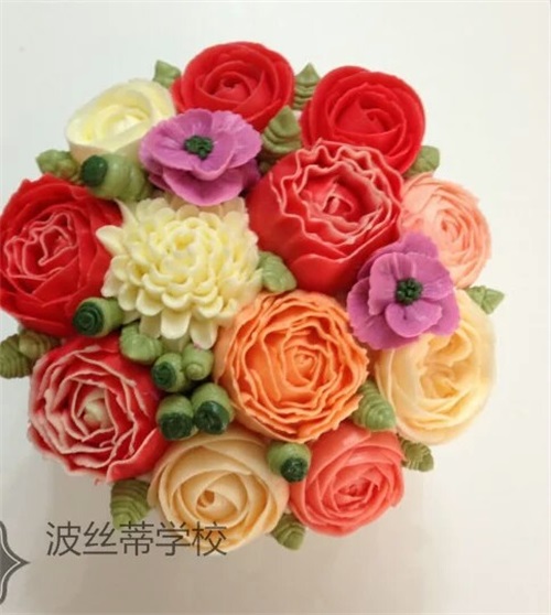 煙臺波斯蒂糕點培訓(xùn)學(xué)校韓式裱花班開班啦！趕快來圍觀！