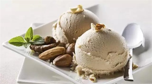 煙臺(tái)波絲蒂學(xué)校7月22日時(shí)尚冰品冷飲咖啡班開課啦！