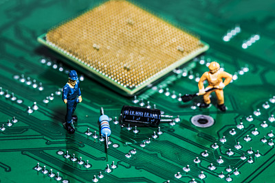 青島電子技術(shù)應(yīng)用專業(yè)學(xué)校畢業(yè)后還能去海信工作嗎？