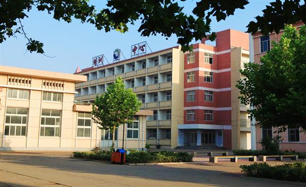 山東龍口礦業(yè)集團高級技工學(xué)校有哪些專業(yè)？有電子方面專業(yè)嗎？