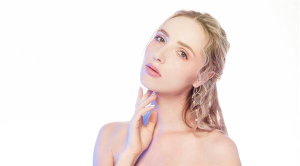 女生如何提升自己的形象？石家莊風(fēng)范形象設(shè)計(jì)學(xué)校來支招！