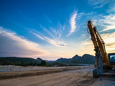 濟(jì)南駿大挖掘機(jī)培訓(xùn)學(xué)校開(kāi)設(shè)哪些培訓(xùn)課程？