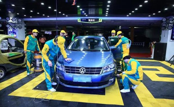 想學(xué)汽車運(yùn)用與維修專業(yè)？就選邢臺(tái)汽修服裝學(xué)校！