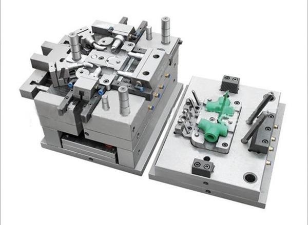 青島市電子信息技術(shù)學(xué)校高級技工專業(yè)都有什么？