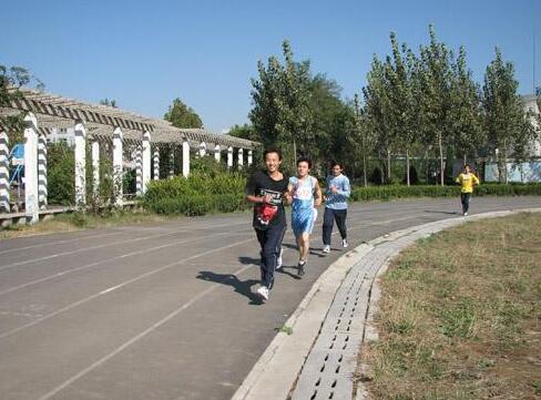 濟(jì)南工業(yè)技工學(xué)校福利待遇好嗎？應(yīng)該怎么報(bào)名？