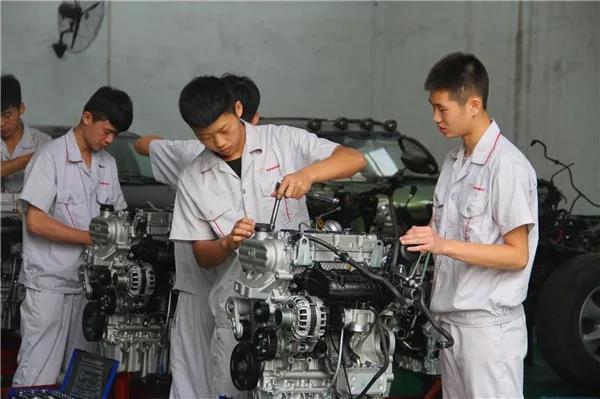 新能源汽車專業(yè)去哪里學(xué)習(xí)？   