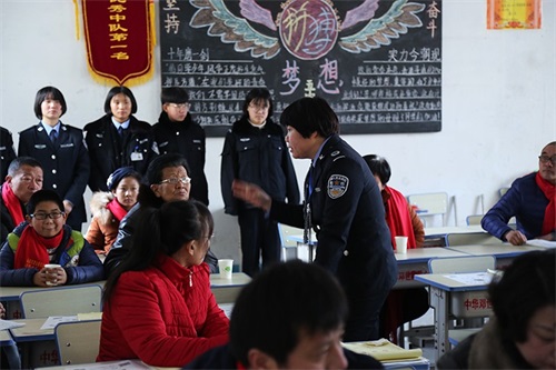 傳遞正能量！山東東營金盾司法學(xué)校隆重舉行期末表彰大會(huì)暨家長會(huì)