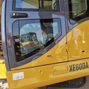 挖掘機(jī)、叉車、吊車